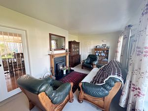 Sitting Room- click for photo gallery